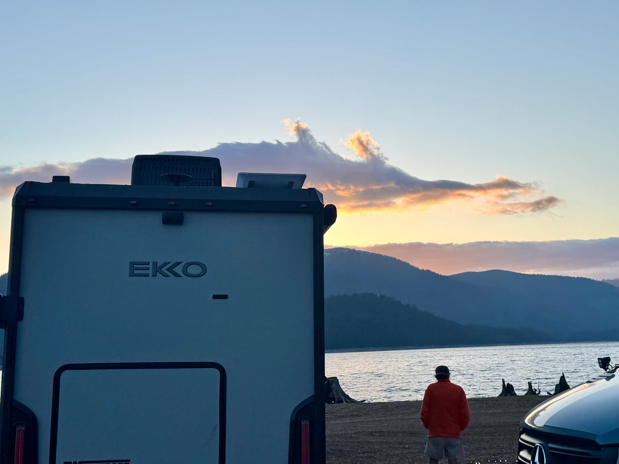 starlink installed on a rv Ekko washington