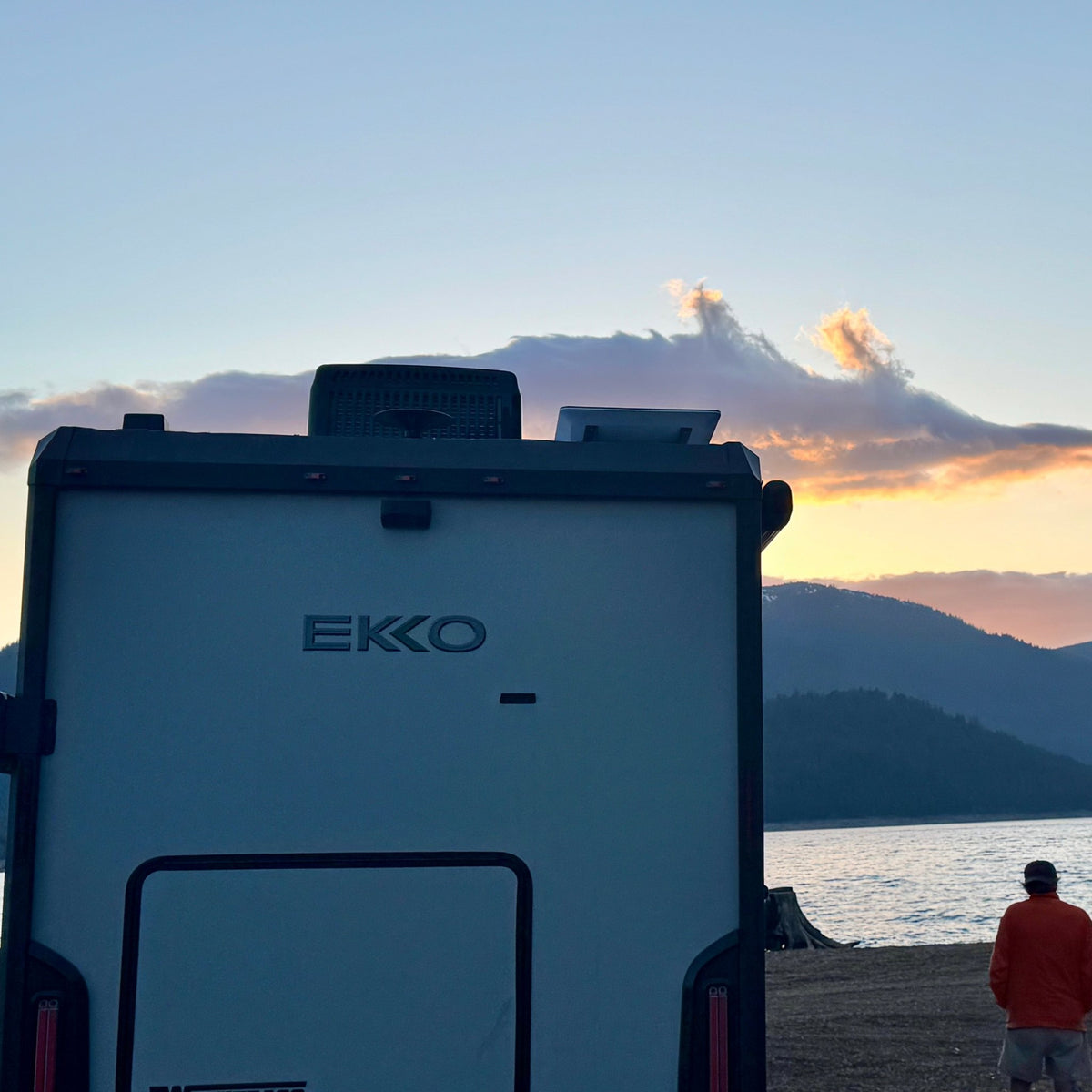 Winnebago Ekko & Tiffin OTX Trail Training - Wolf Pack Overland