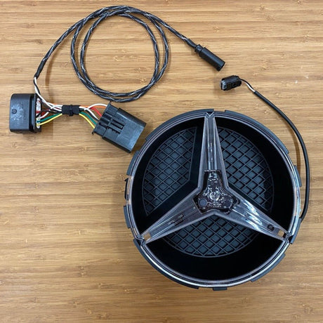 LED Grille Star Emblem – 2019+ Mercedes Sprinter 907 - Wolf Pack Overland