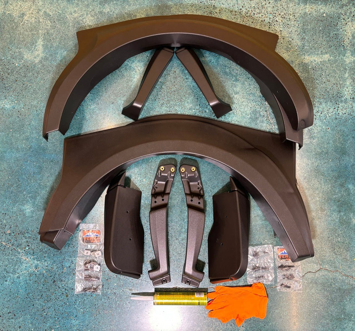 Desert Defender Fender Flares – Max Tire Clearance for 2019+ Mercedes Sprinter - Wolf Pack Overland