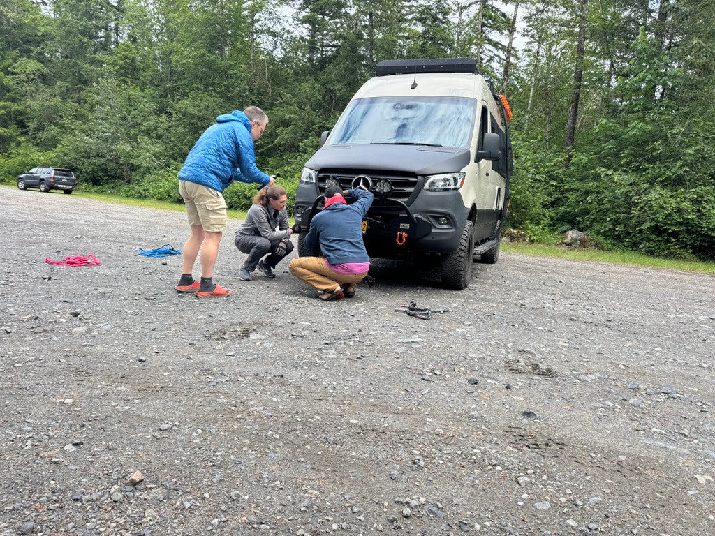 Hands-on recovery instruction with Wolf Pack Overland
